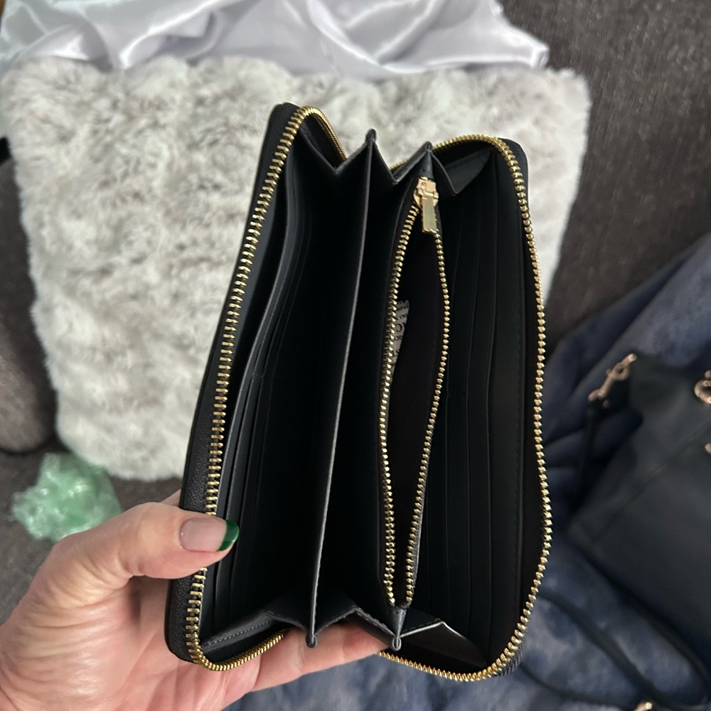 Coach Navy Pebbled Leather Zip-Around Wallet with Gold Logo - Picture 2 of 2